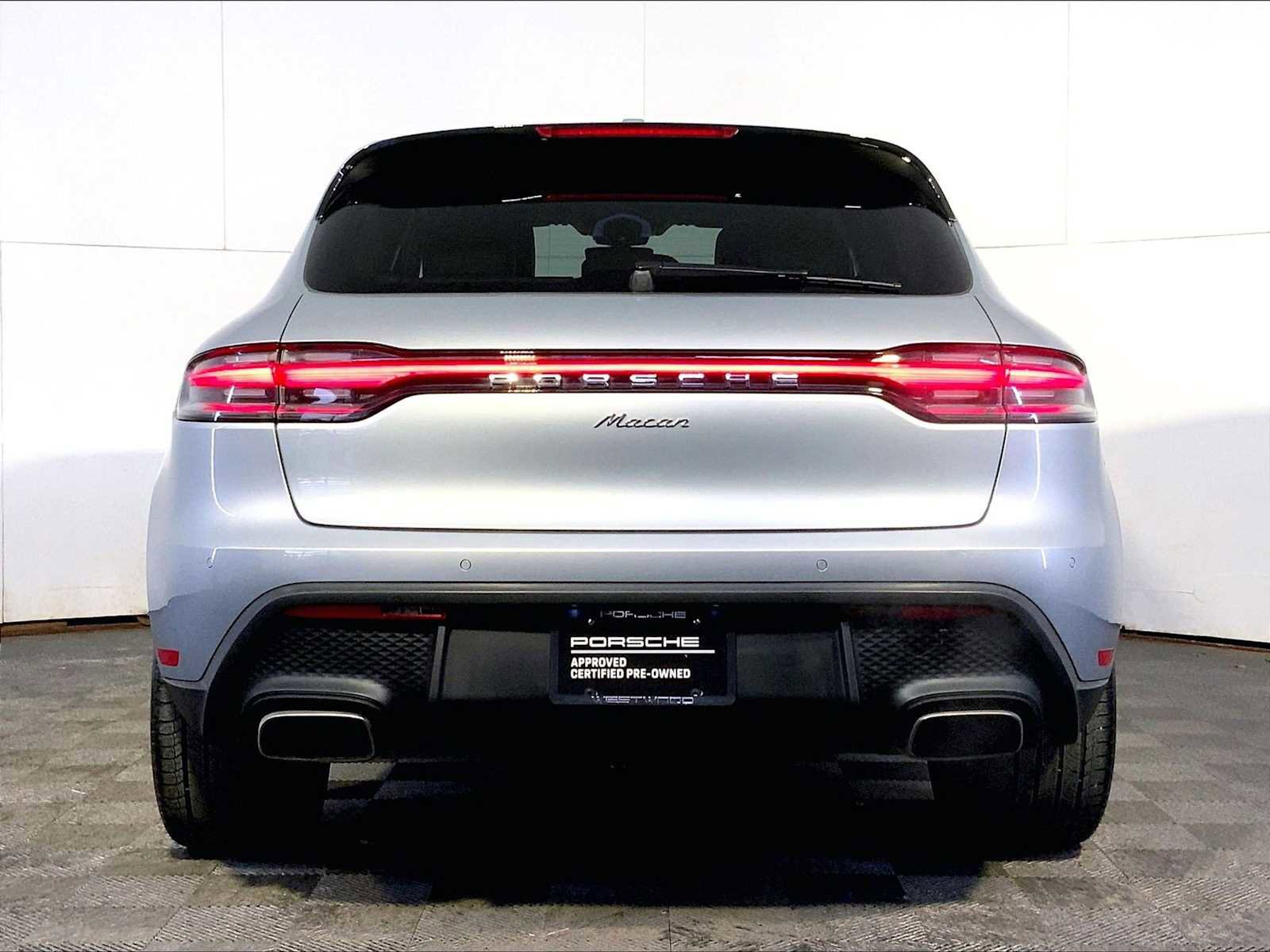 Used 2023 Porsche Macan image 6