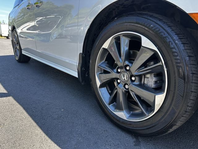 Used 2023 Honda Odyssey Elite image 11