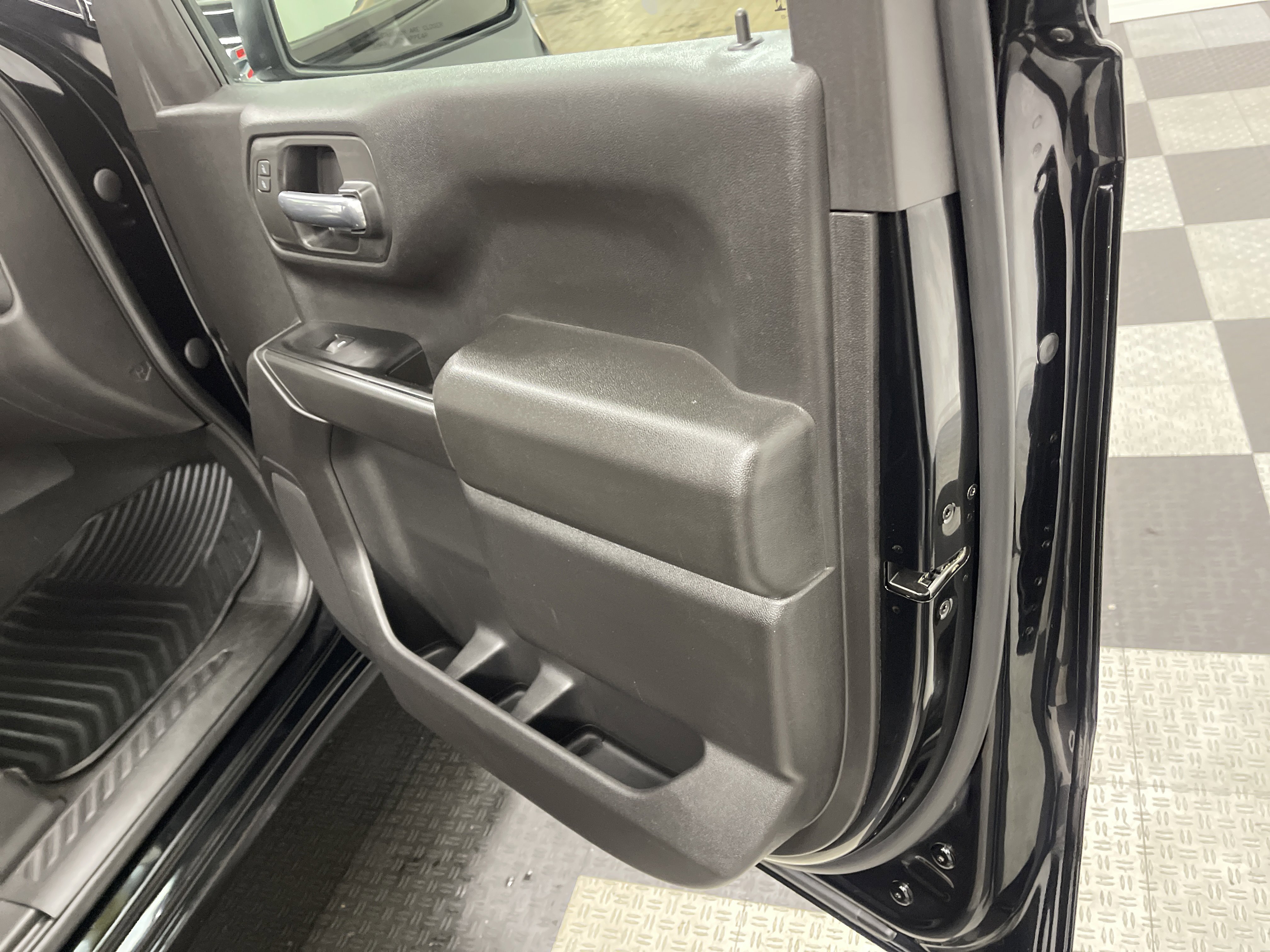 Used 2023 Chevrolet Silverado 1500 Custom Trail Boss image 23