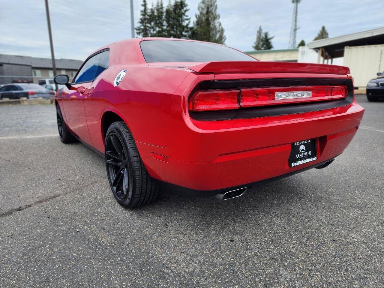 Used 2012 Dodge Challenger R/T RWD image 8