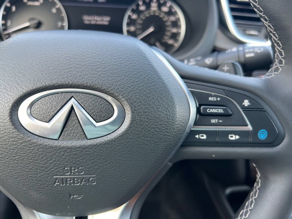 Certified 2025 INFINITI QX50 Luxe AWD/4WD image 30