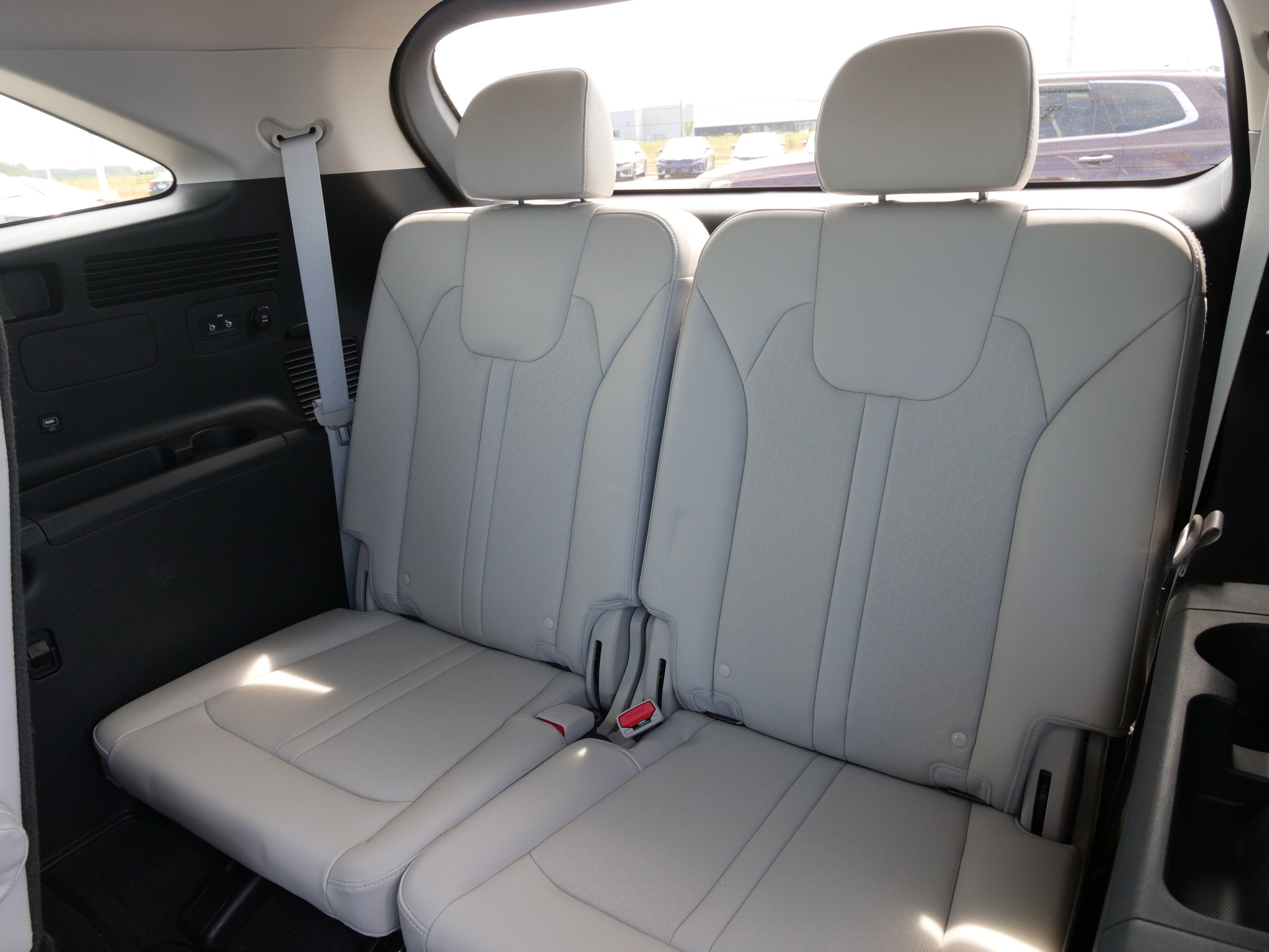 Certified 2023 Kia Sorento EX w/ Panoramic Sunroof Package image 15