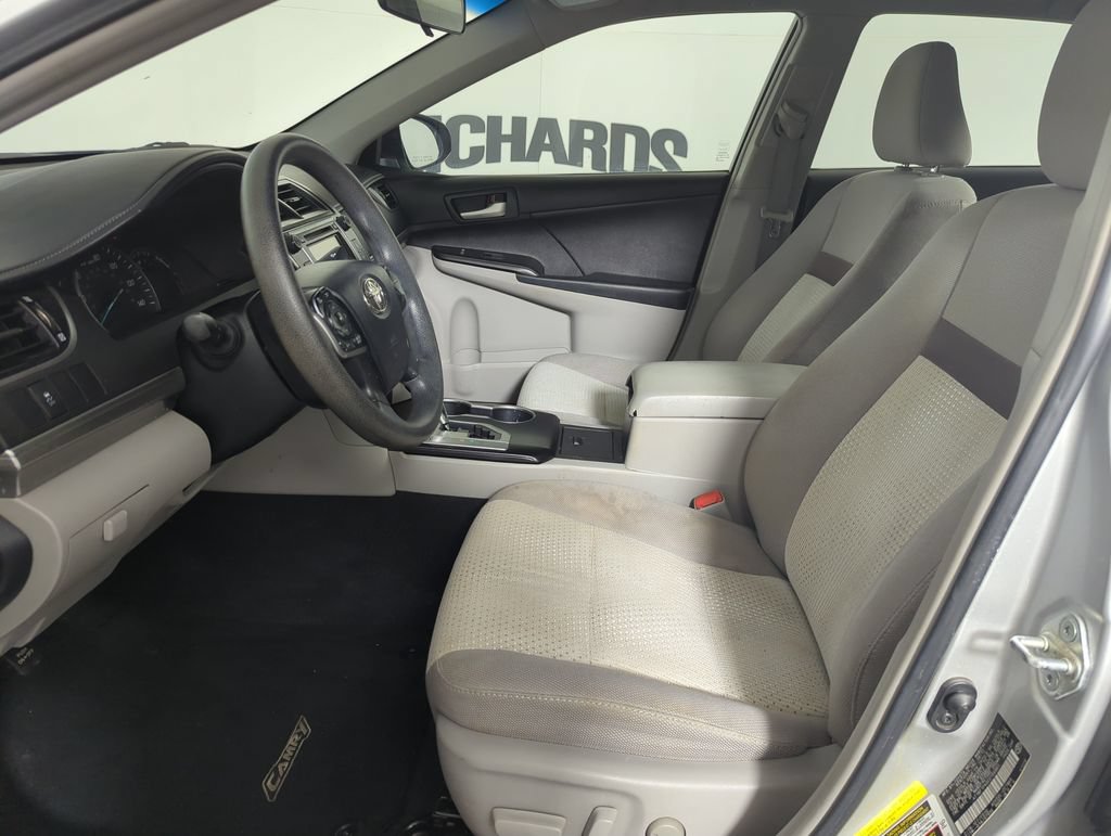 Used 2012 Toyota Camry LE FWD image 7