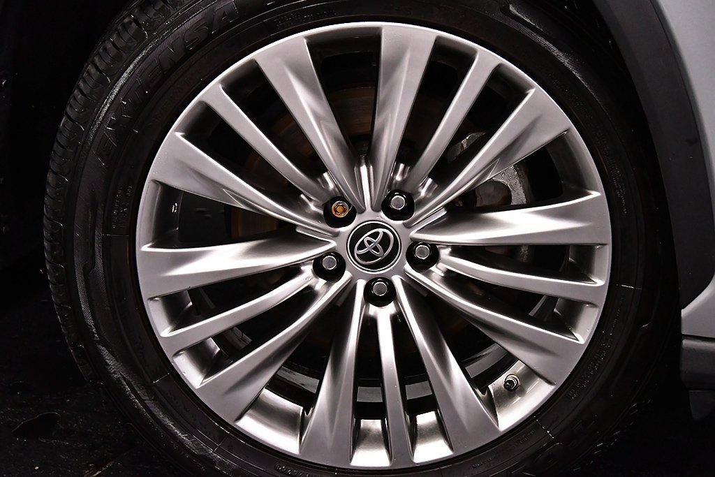 Used 2022 Toyota Highlander Platinum image 9