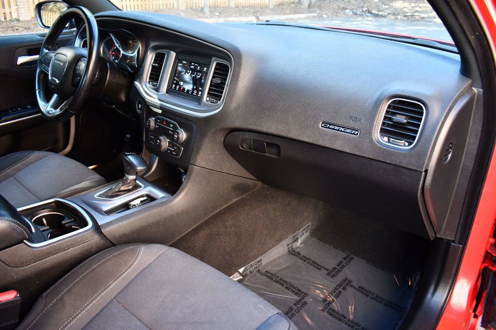 Used 2022 Dodge Charger SXT image 31