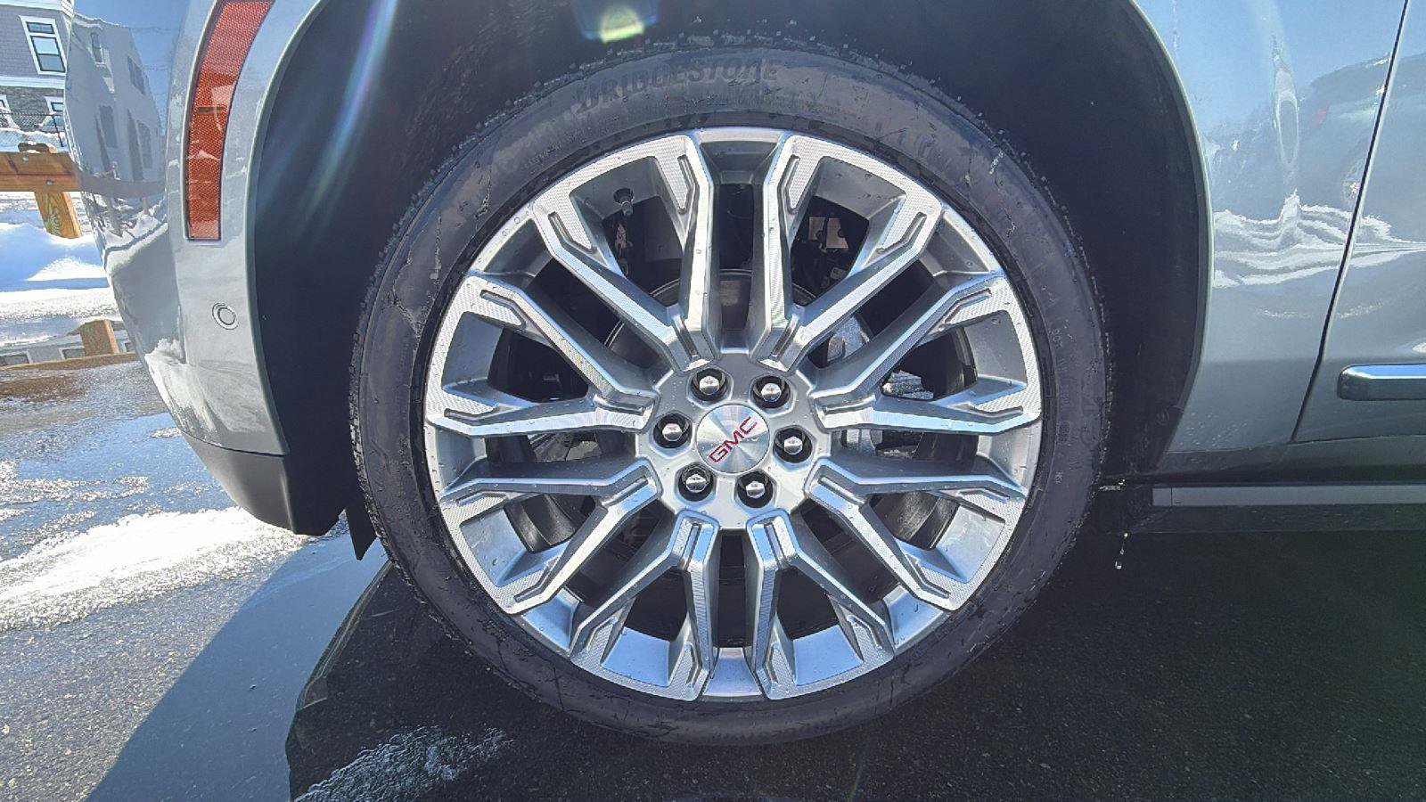 New 2025 GMC Yukon XL Denali w/ Sun & Power Step Package image 9