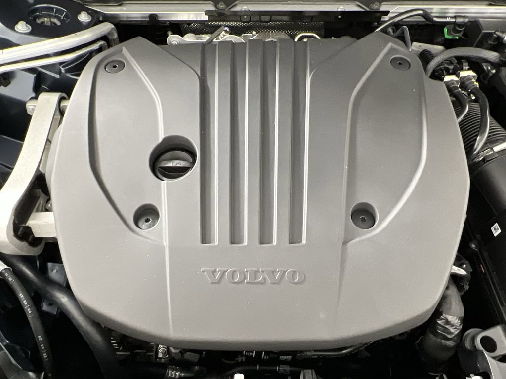 New 2026 Volvo XC60 B5 Ultra w/ Protection Package Premier image 16