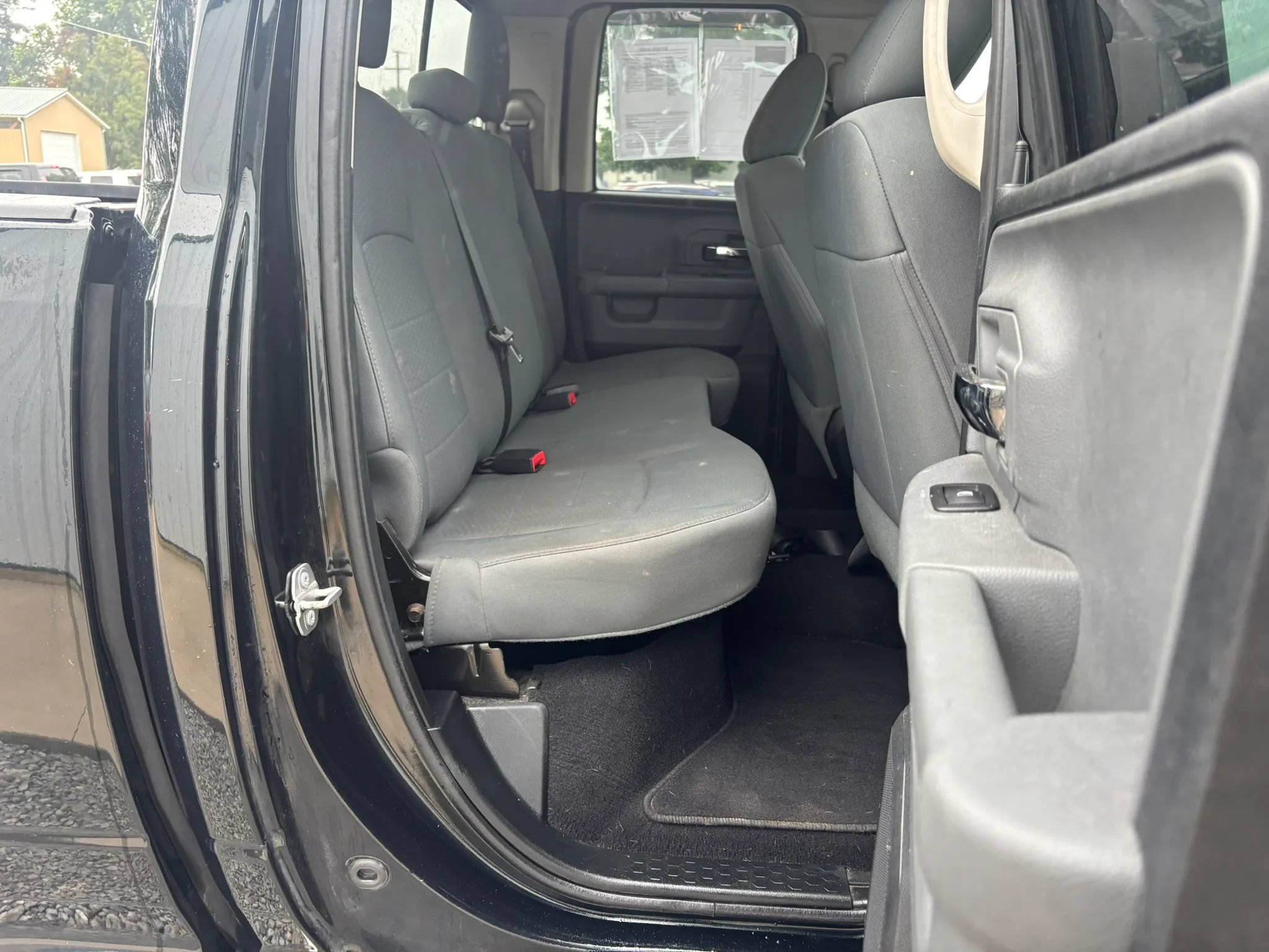 Used 2016 RAM 1500 Classic SLT AWD/4WD image 16
