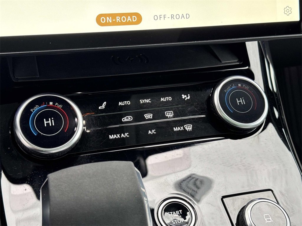 Used 2023 Land Rover Range Rover Sport SE image 26