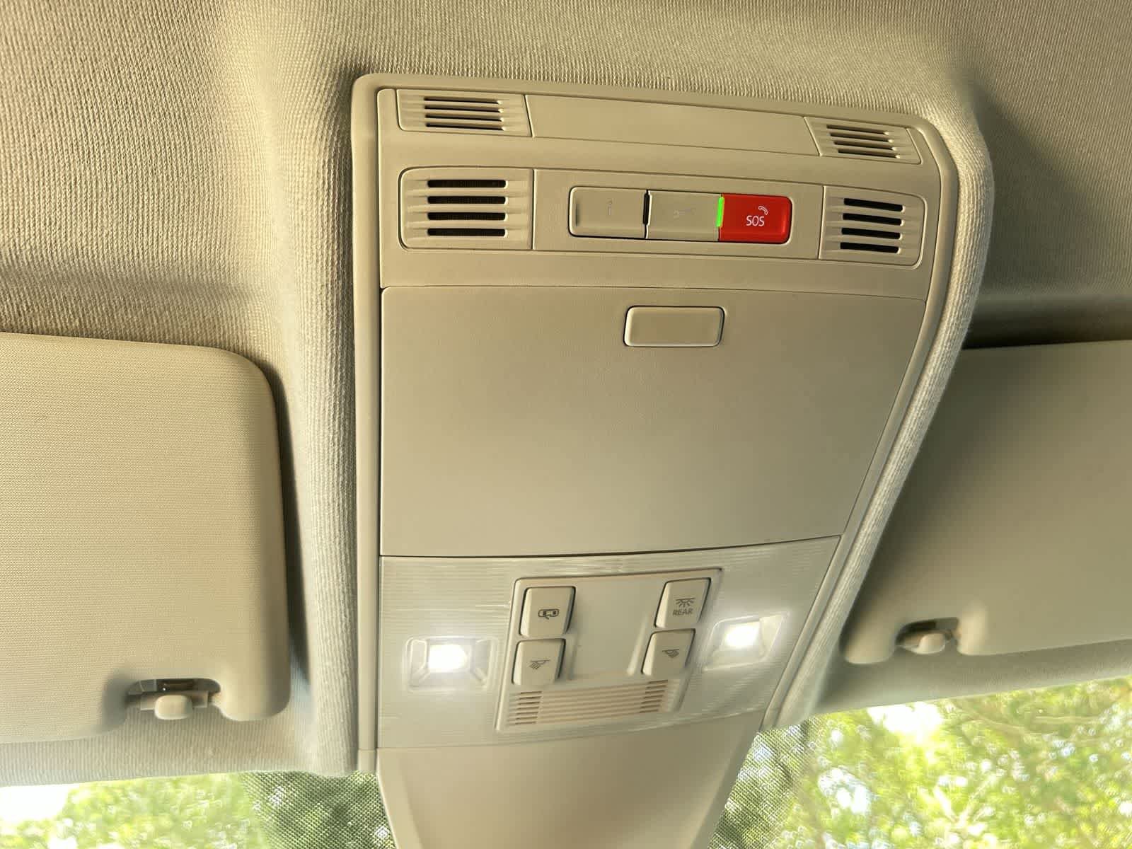 Used 2024 Volkswagen Tiguan Wolfsburg Edition FWD image 17