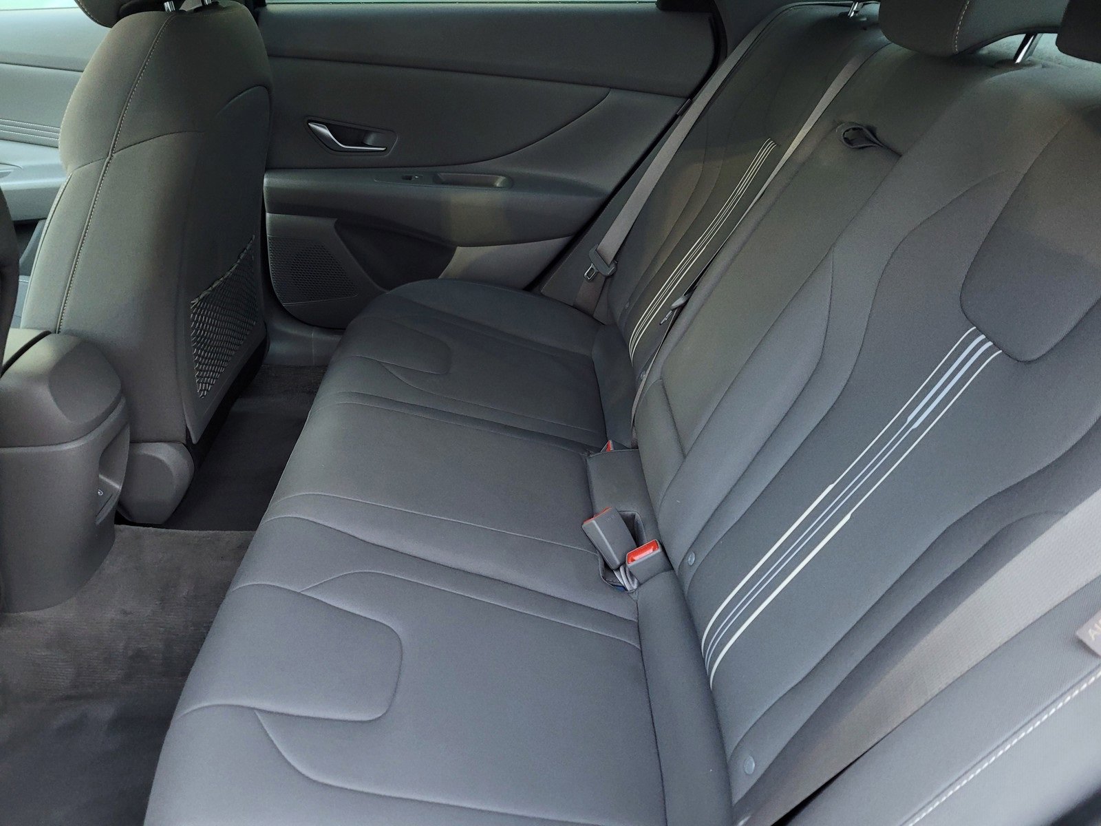 Used 2024 Hyundai Elantra SEL w/ Convenience Package image 11