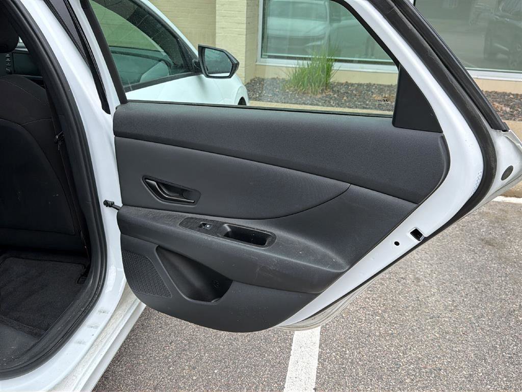 Used 2025 Hyundai Elantra Sport w/ Cargo Package FWD image 16