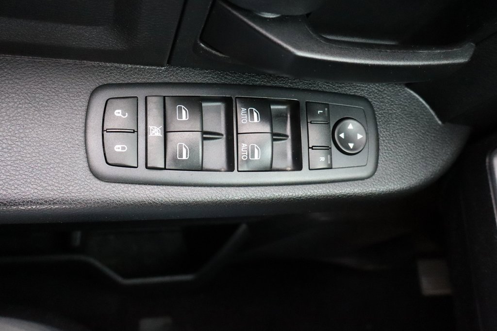 Used 2017 RAM 1500 Express image 19