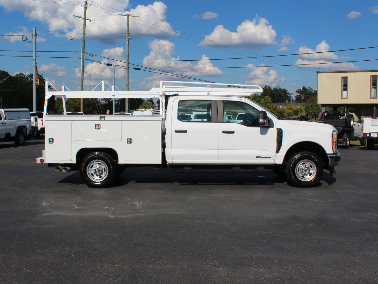 Used 2023 Ford F250 XL w/ Snow Plow/Camper Package image 6