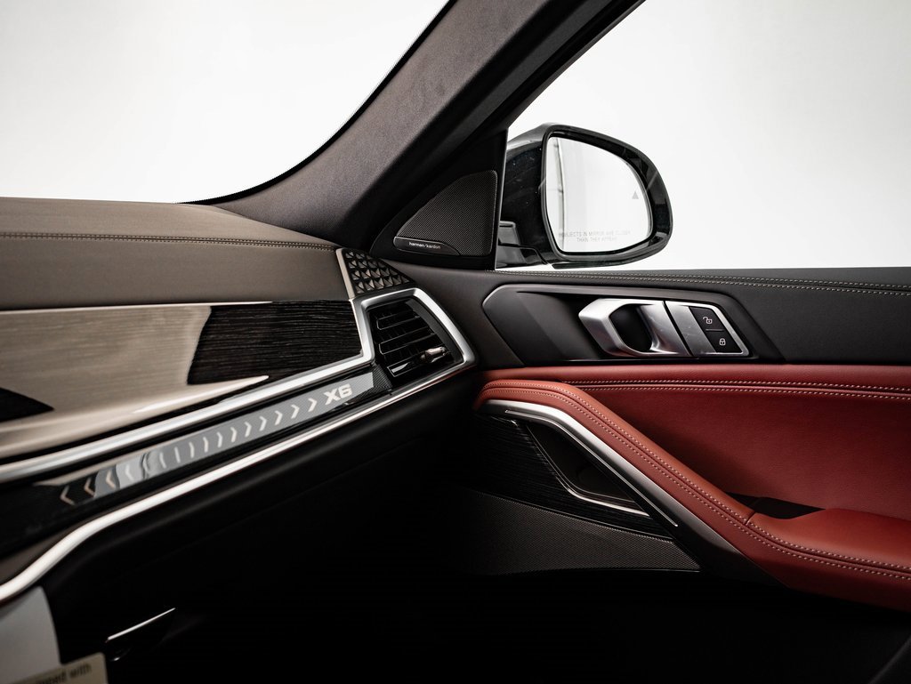 New 2026 BMW X6 xDrive40i w/ Climate Comfort Package image 44