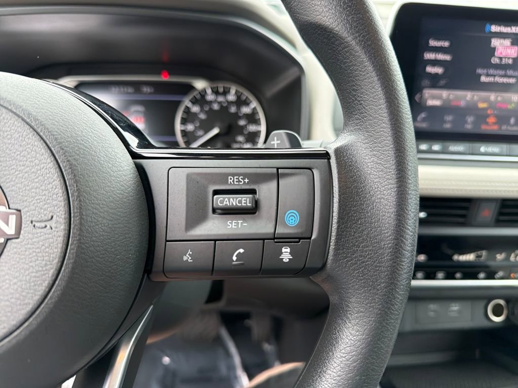 Used 2023 Nissan Rogue SV image 22