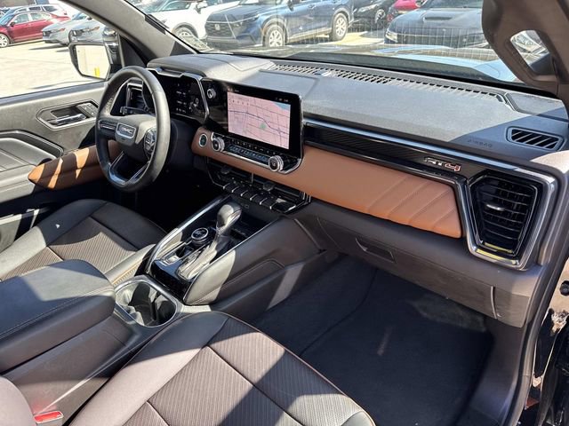 Used 2024 GMC Canyon AT4 w/ AT4 Premium Package image 12