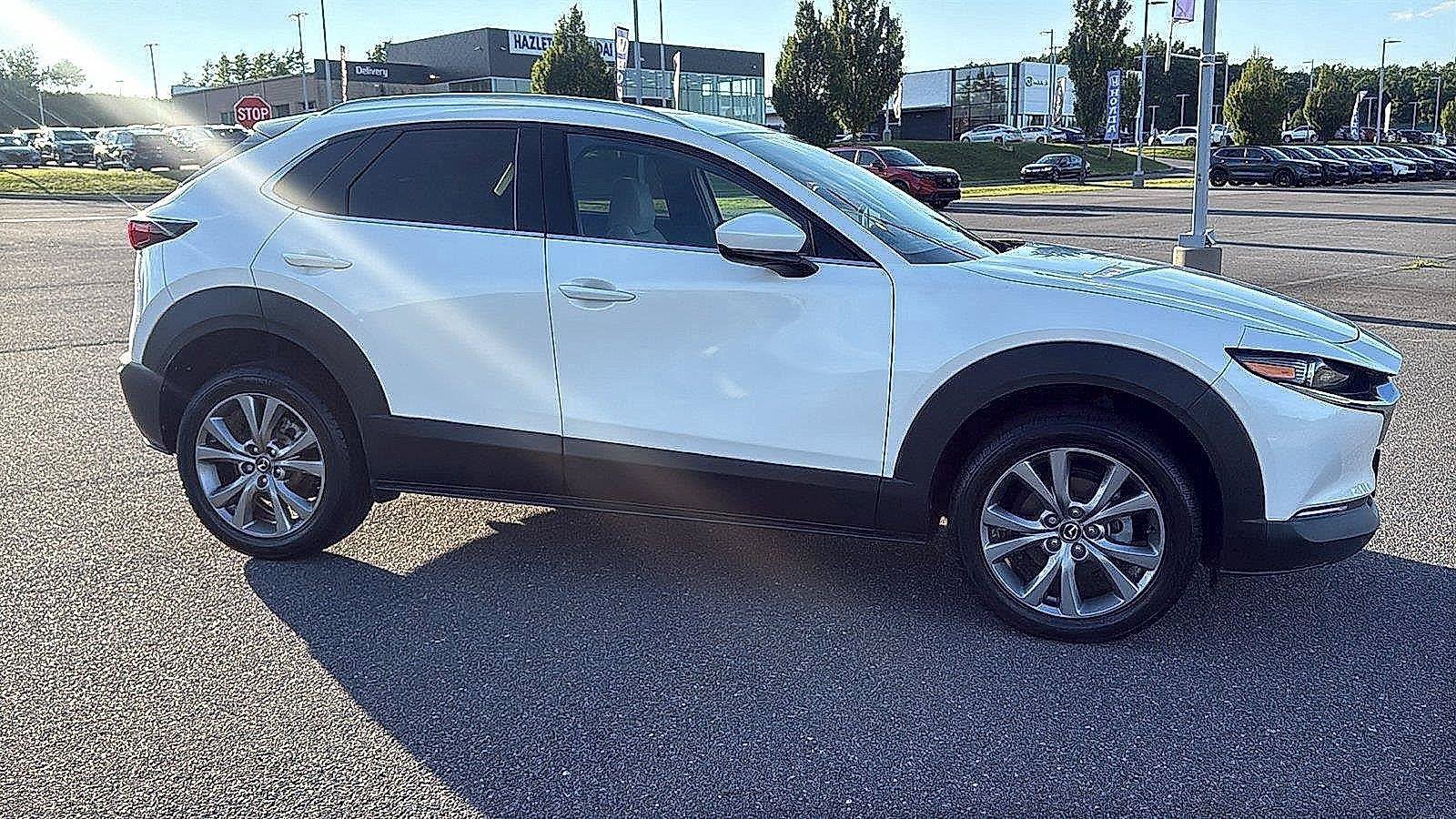 Used 2023 MAZDA CX-30 AWD 2.5 S w/ Premium Package image 3