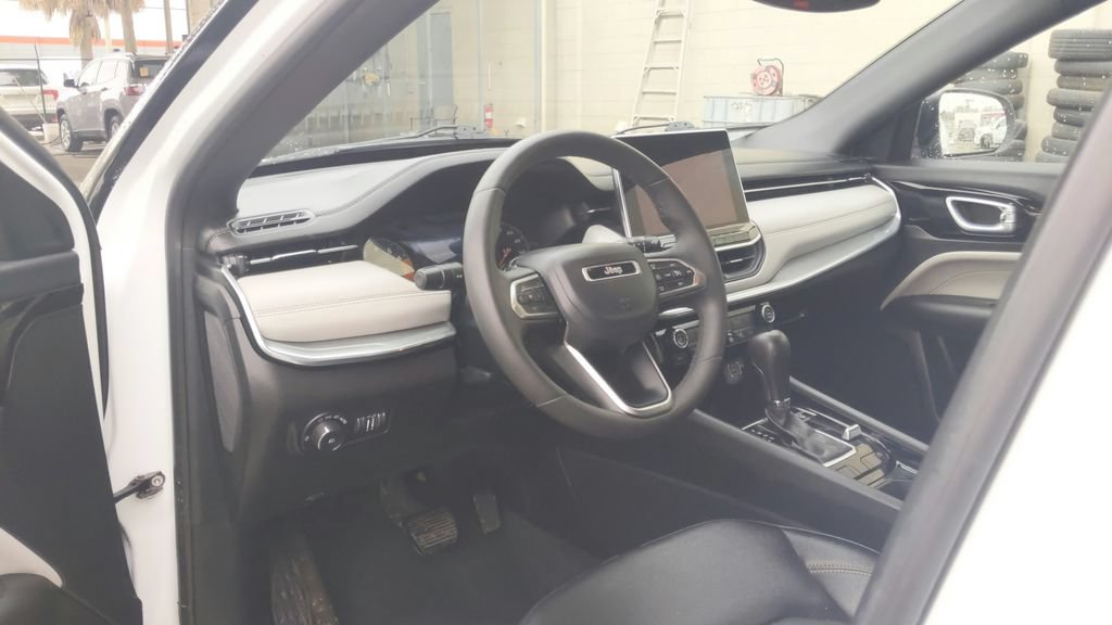 Used 2024 Jeep Compass Limited AWD/4WD image 19