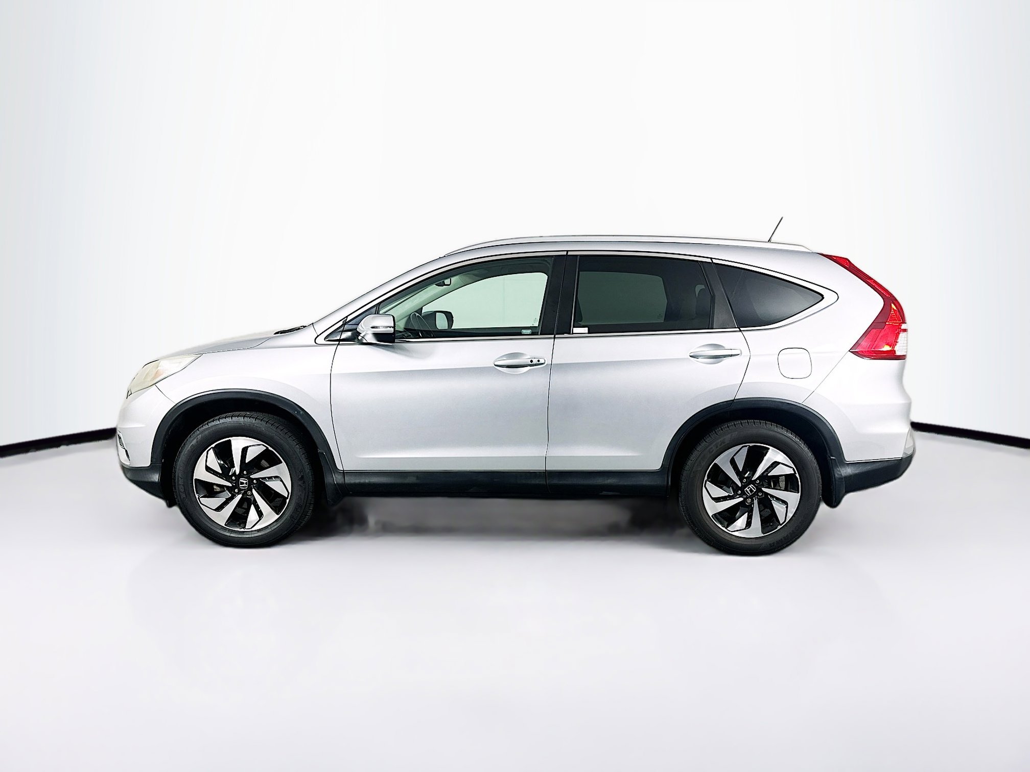 Used 2015 Honda CR-V Touring image 4