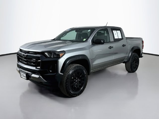 Used 2023 Chevrolet Colorado Trail Boss w/ Technology Package AWD/4WD image 5
