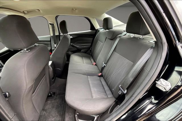 Used 2017 Ford Focus SE FWD image 24