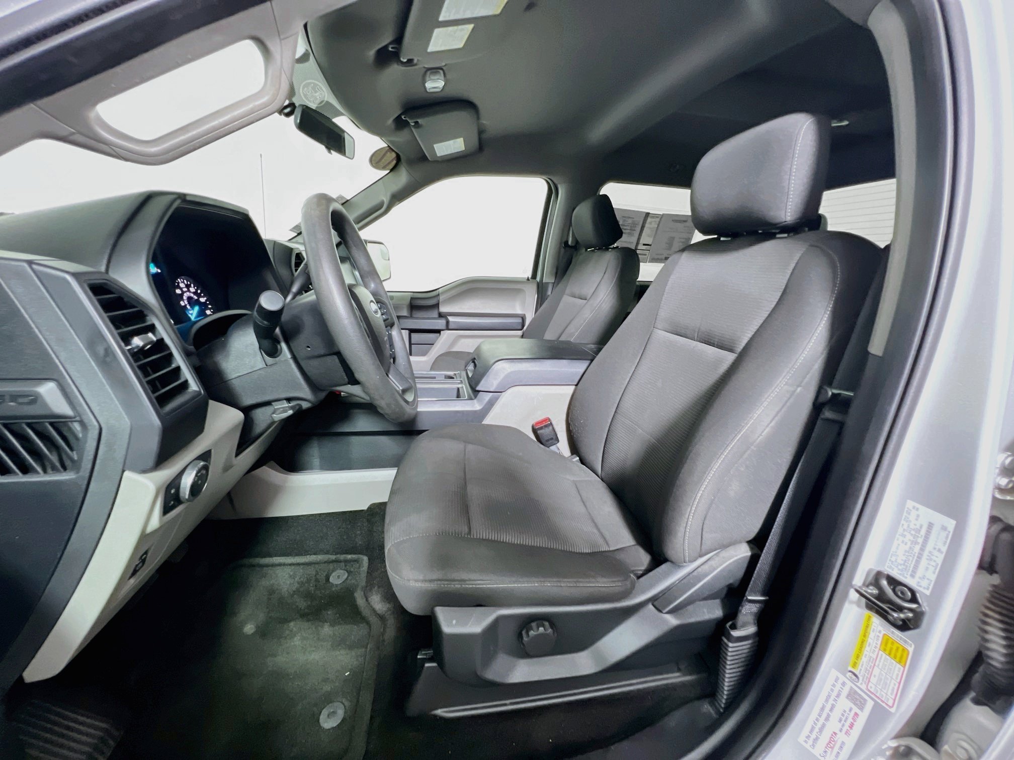 Used 2017 Ford F150 XL w/ Equipment Group 101A Mid AWD/4WD image 14