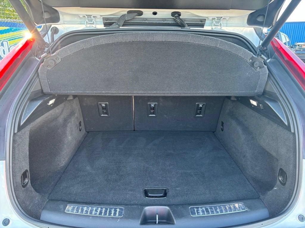 Used 2024 Cadillac XT4 Premium Luxury AWD/4WD image 5