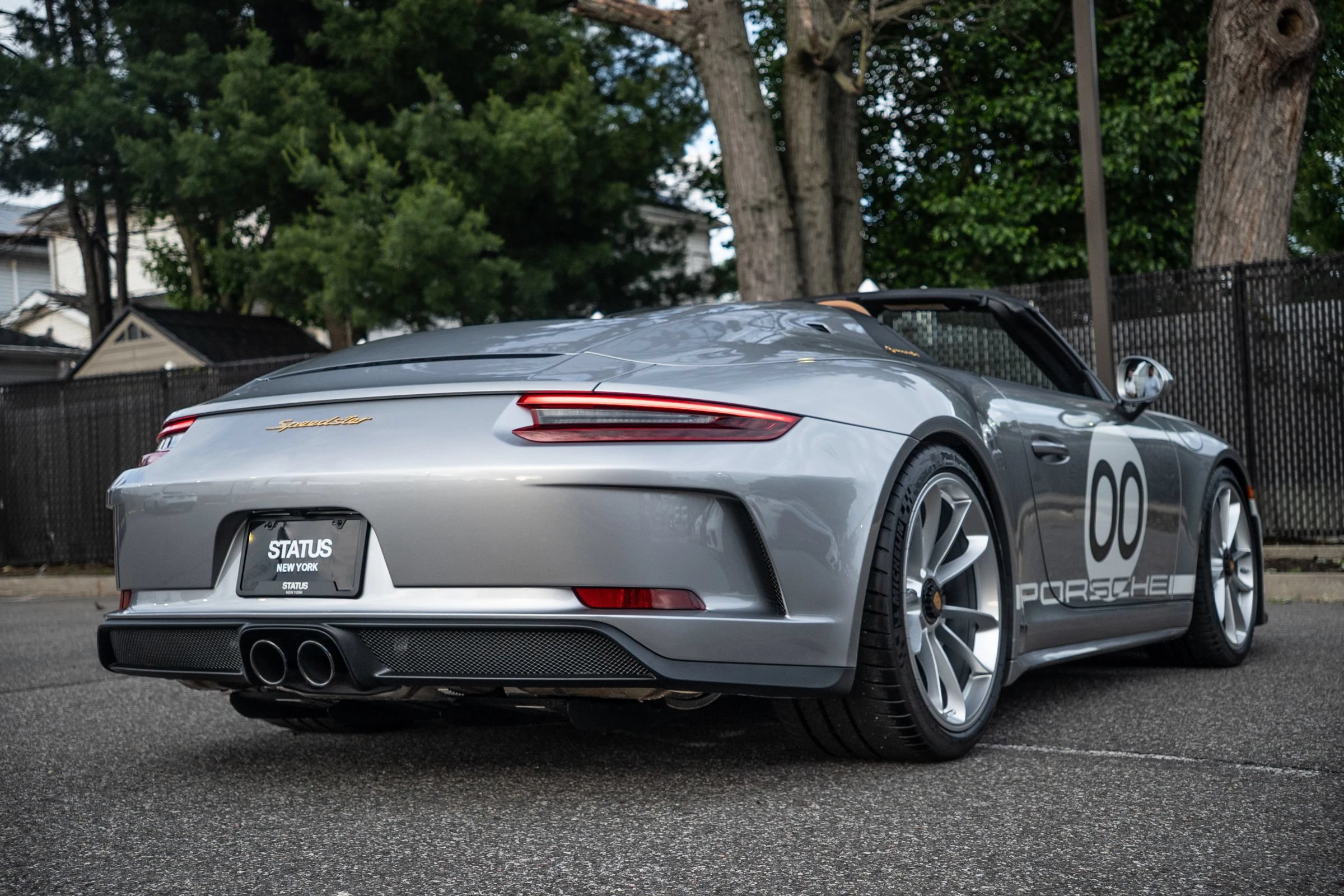 Used 2019 Porsche 911 Speedster RWD image 26