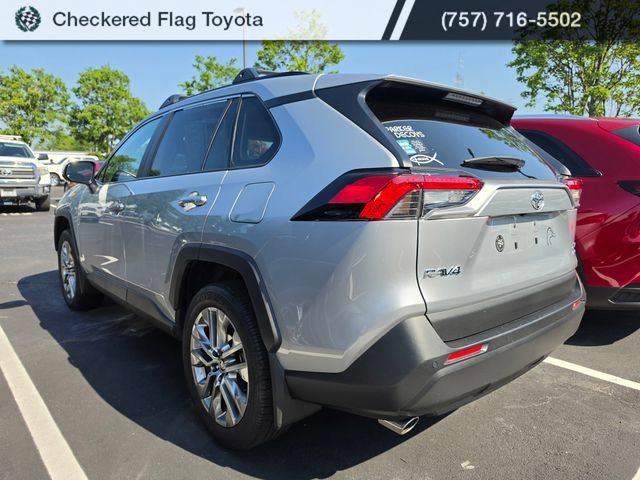 Used 2025 Toyota RAV4 XLE Premium w/ Weather Package AWD/4WD image 4