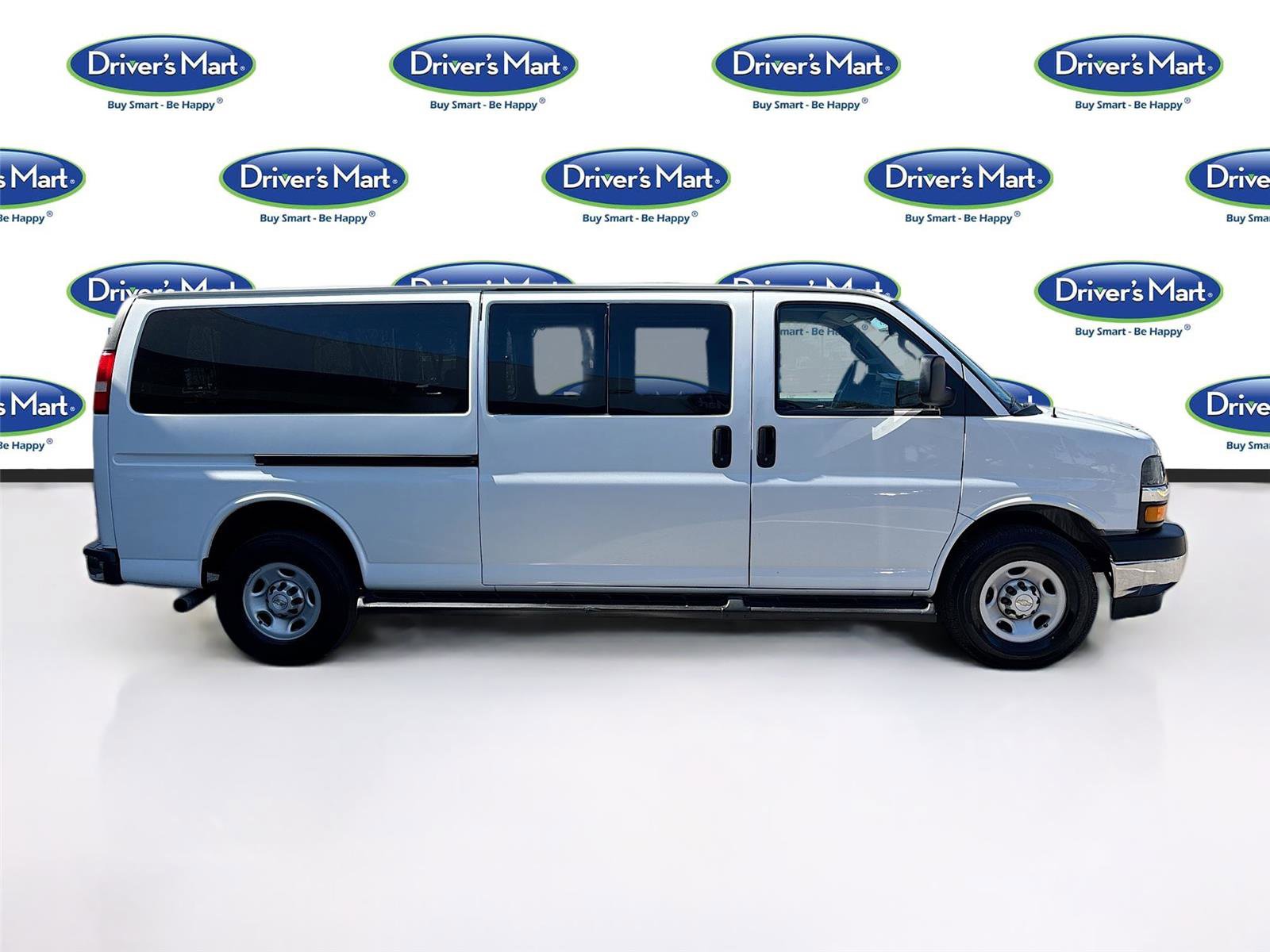 Used 2023 Chevrolet Express 3500 LT w/ LT Preferred Equipment Group image 8
