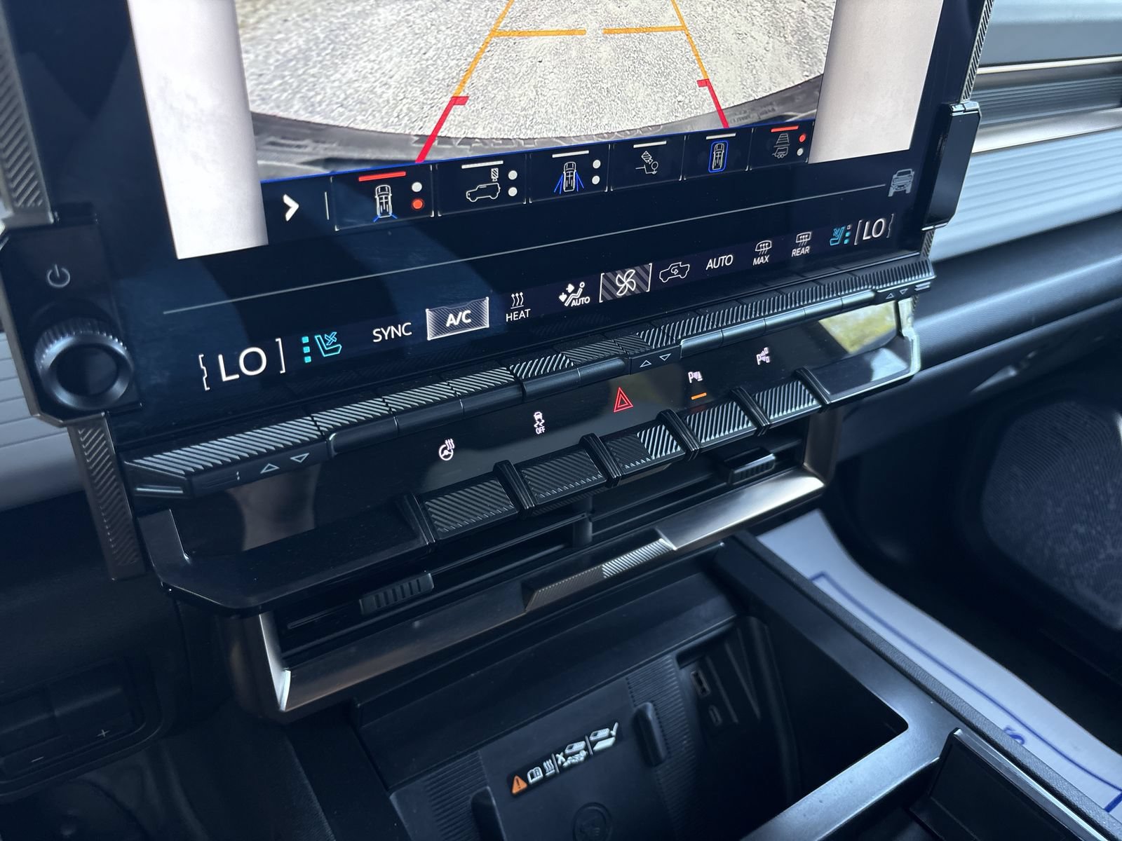 Used 2024 GMC Hummer EV 2X AWD/4WD image 18