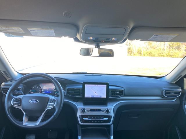 Used 2022 Ford Explorer XLT w/ Equipment Group 202A image 21