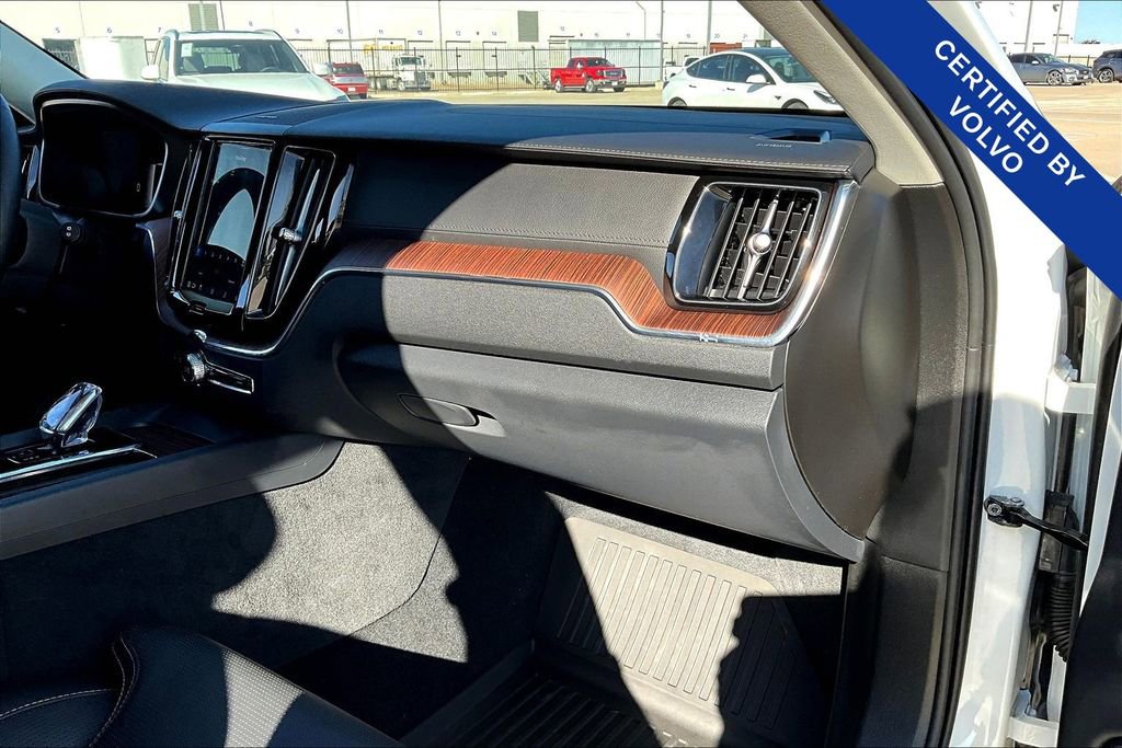 Used 2024 Volvo XC60 T8 Ultimate w/ Protection Package Premier image 21