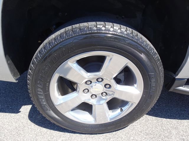 Used 2018 Chevrolet Suburban LT AWD/4WD image 42