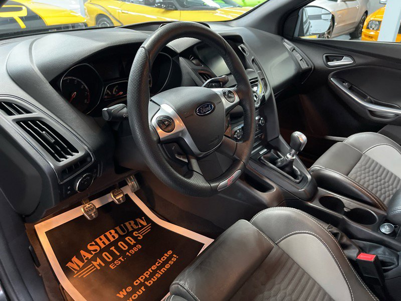 Used 2013 Ford Focus ST image 25