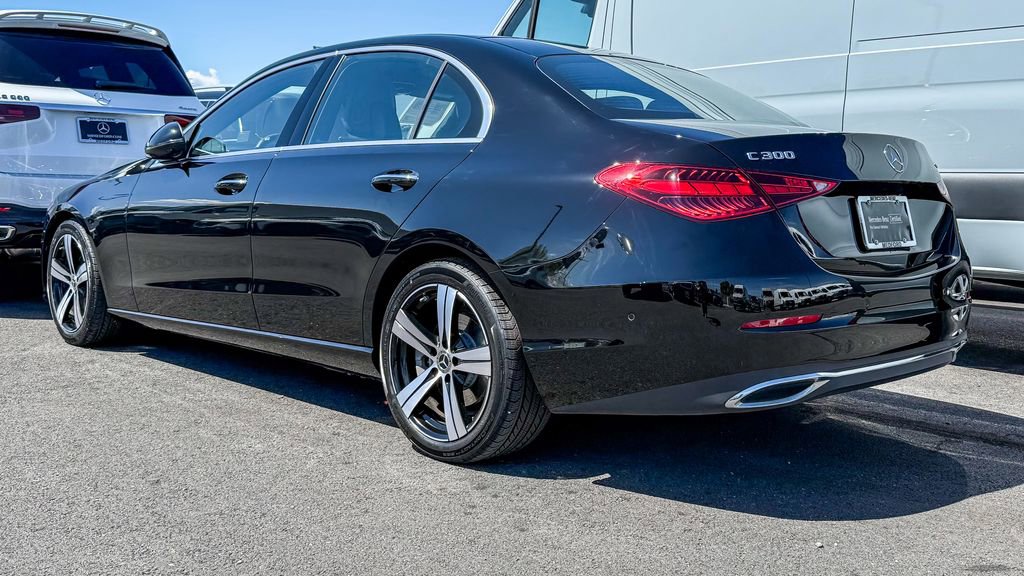 Used 2025 Mercedes-Benz C 300 4MATIC Sedan image 6