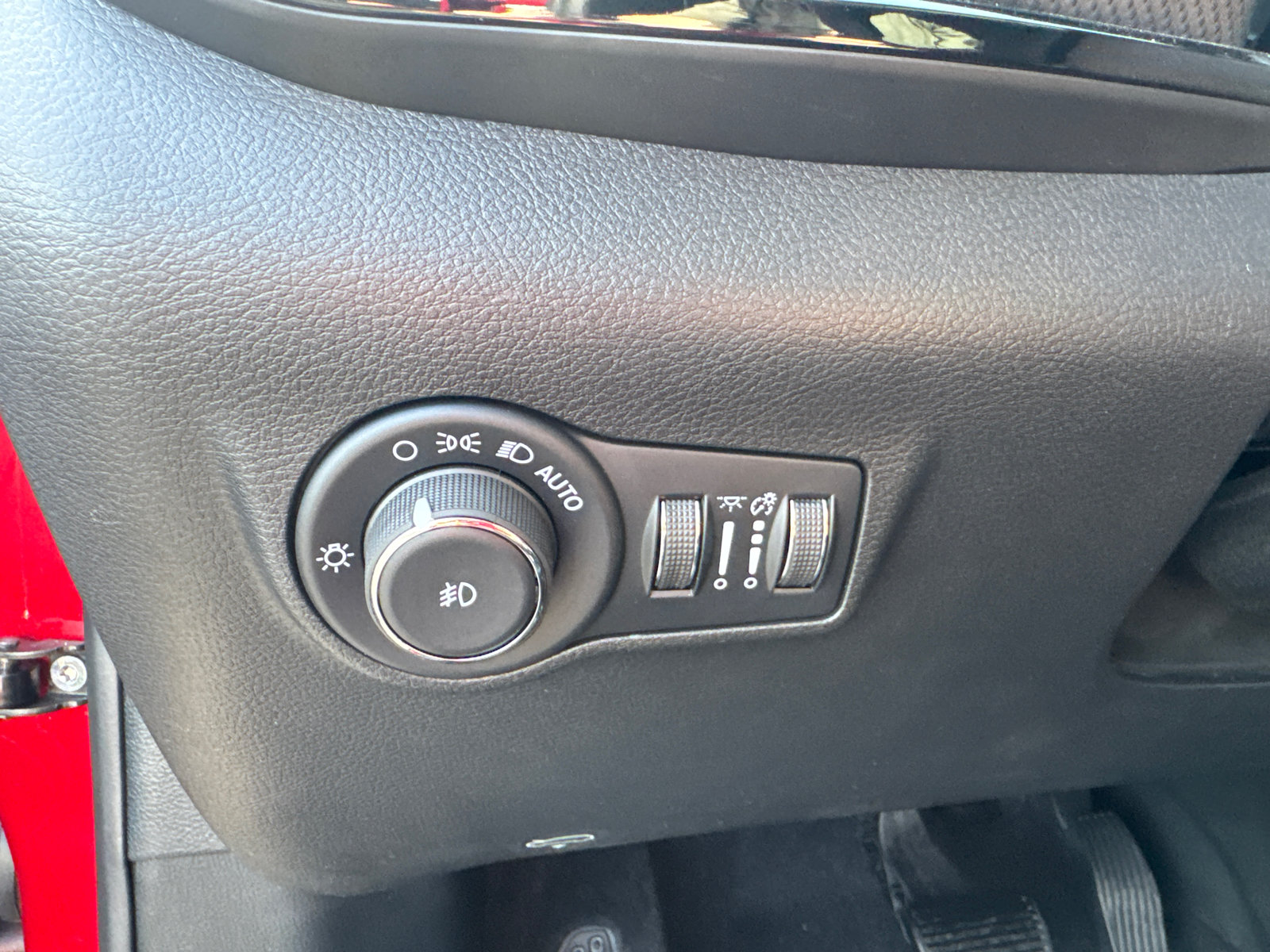 New 2026 Jeep Compass Latitude AWD/4WD image 15