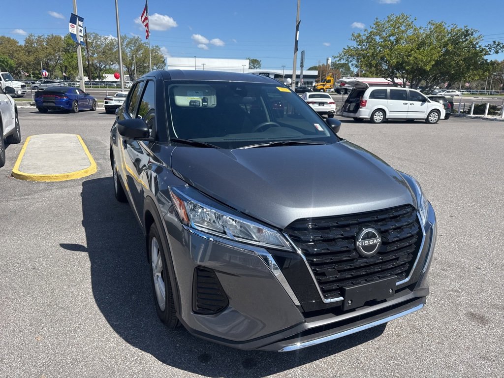 Used 2024 Nissan Kicks S image 3