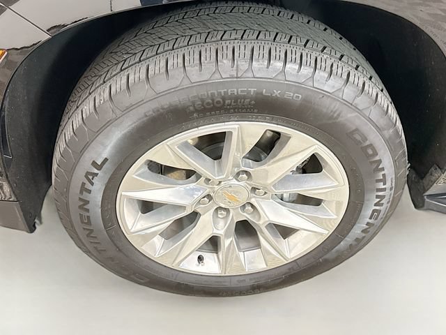 Used 2025 Chevrolet Suburban Premier AWD/4WD image 36