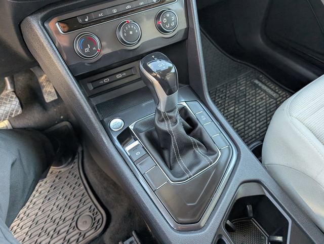 Used 2022 Volkswagen Tiguan S image 19