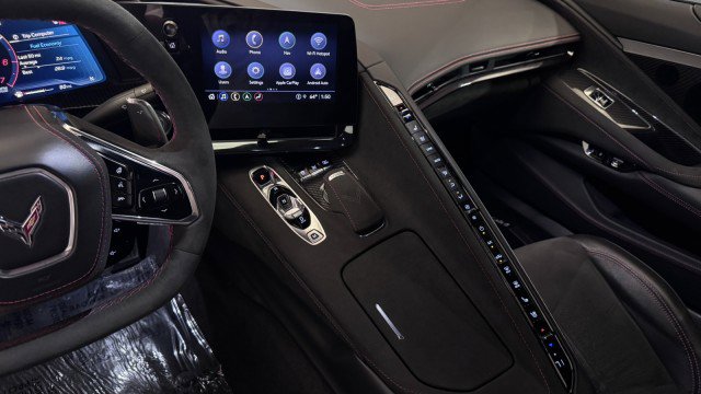 Used 2023 Chevrolet Corvette Stingray Premium Cpe w/ Z51 Performance Package image 4