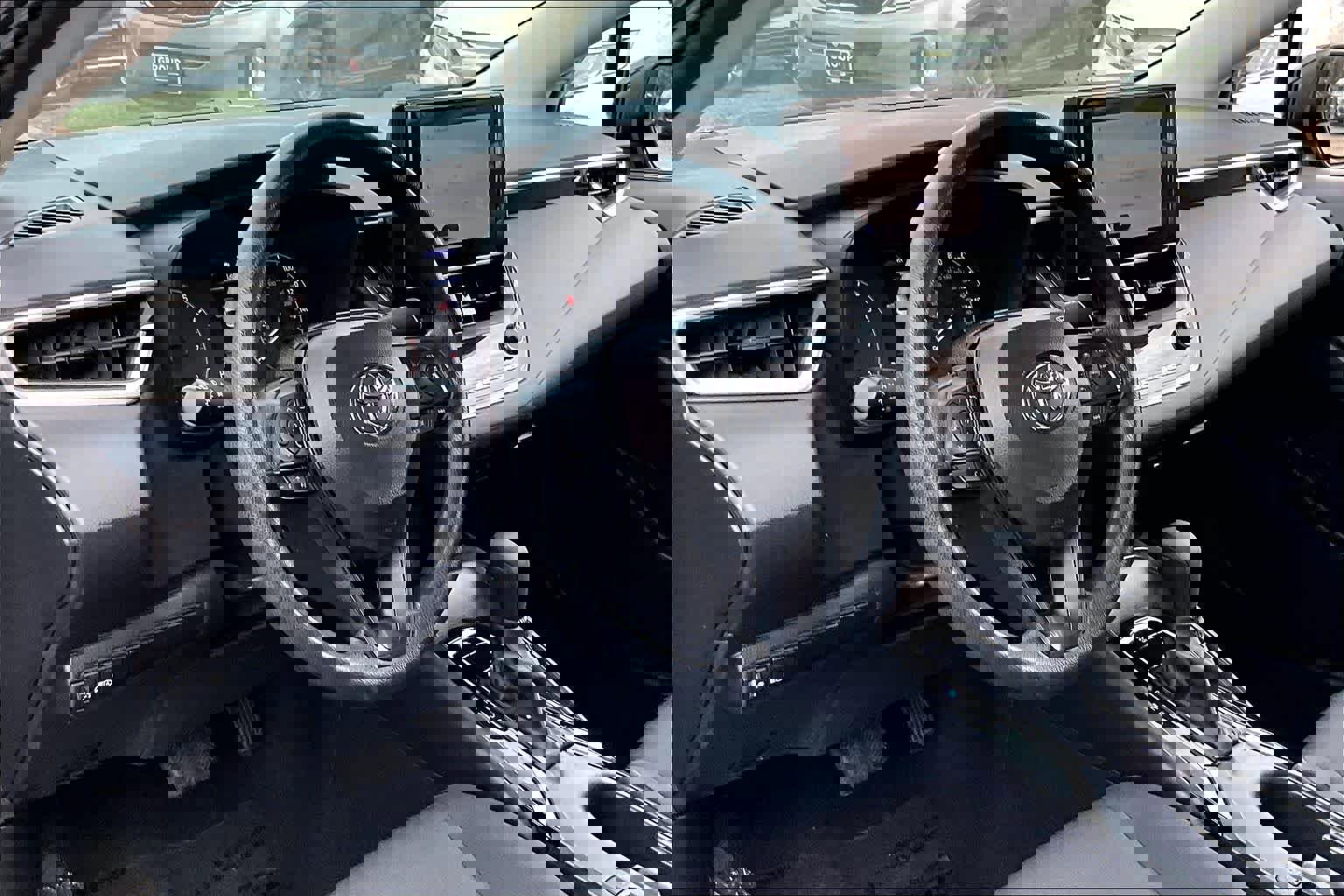 Used 2024 Toyota Corolla LE image 17