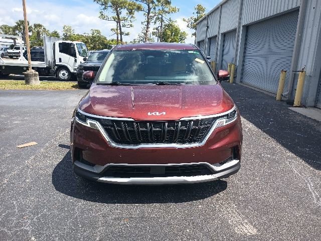 Used 2022 Kia Carnival EX FWD image 1