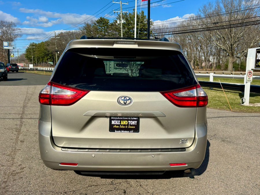 Used 2017 Toyota Sienna XLE w/ XLE Navigation Package image 7