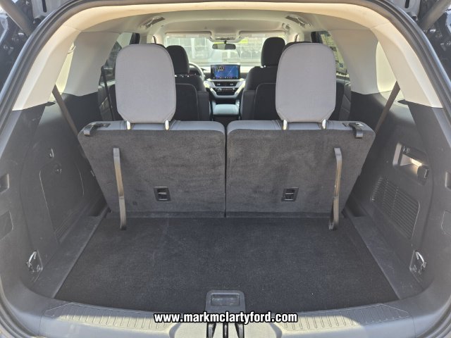 New 2026 Ford Explorer Active RWD image 13
