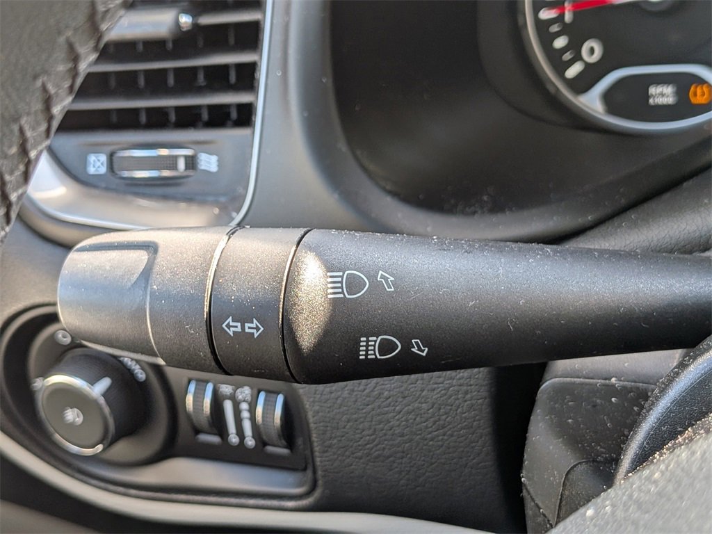 Used 2022 Jeep Renegade Latitude image 27