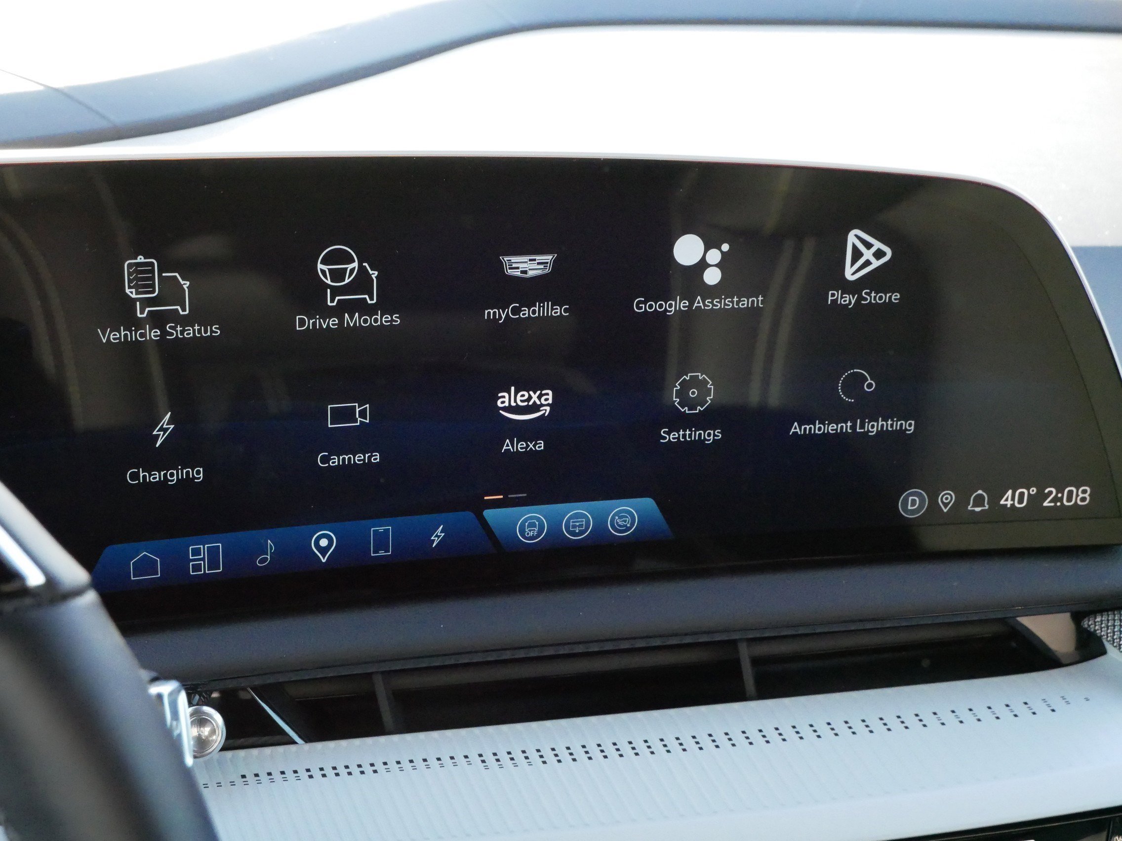 Certified 2025 Cadillac Optiq Sport 2 w/ LPO, Floor Liner Package image 22