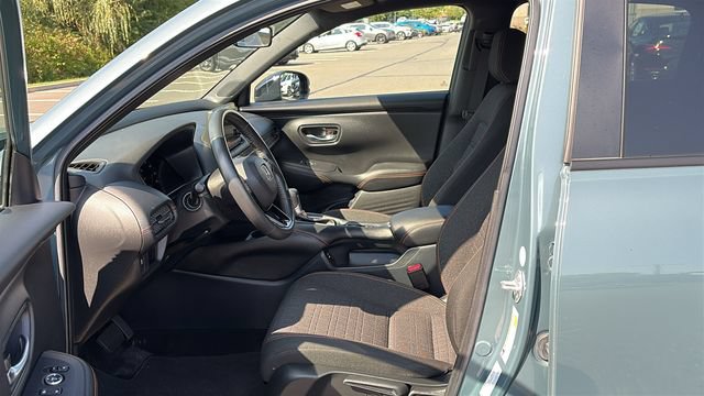 Used 2024 Honda HR-V Sport image 10