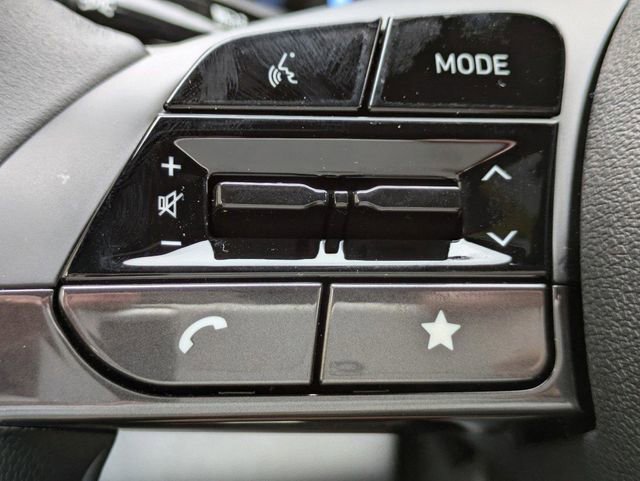 Certified 2025 Hyundai Elantra SEL FWD image 25